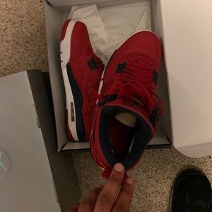 Men’s Jordan 4s still in good condition!!!